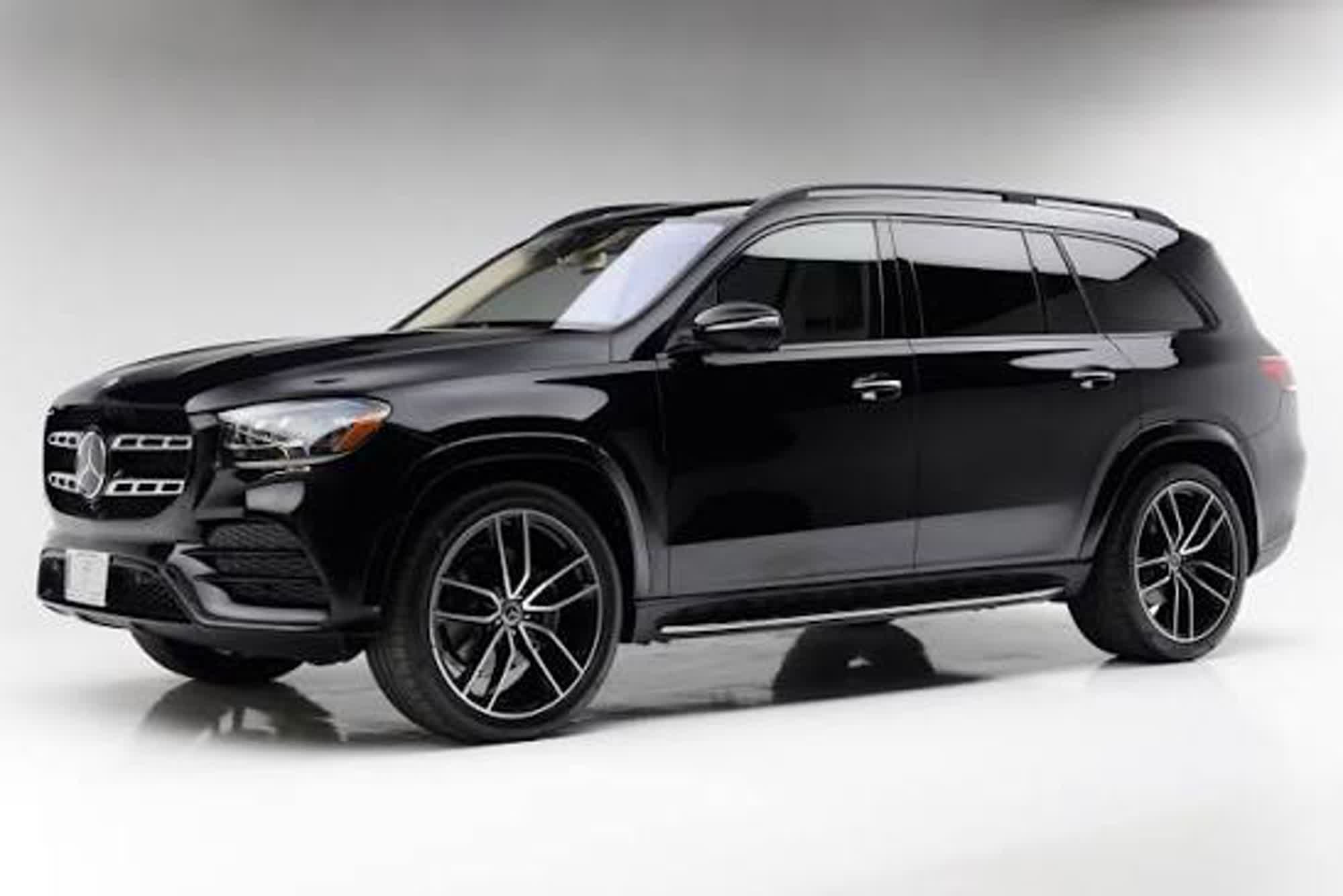 Mercedes-Benz GLS 580, full vehicle from front bumper to rear bumper